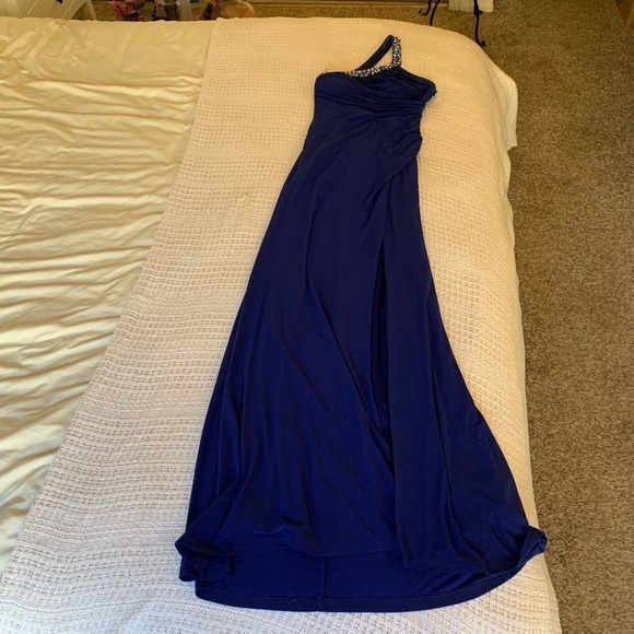 𝅺hailey Logan By Adrianna Papell Dark Blue One Strap Floor Length Gown Size 3/4 - Picture 1 of 11